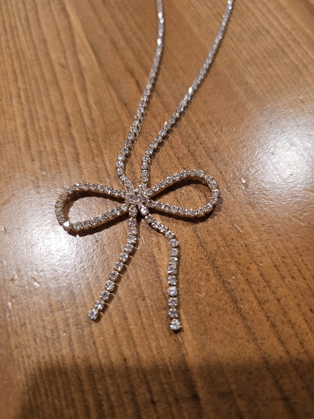 Elegant Bow Crystal Pendant Necklace - Silver-Tone